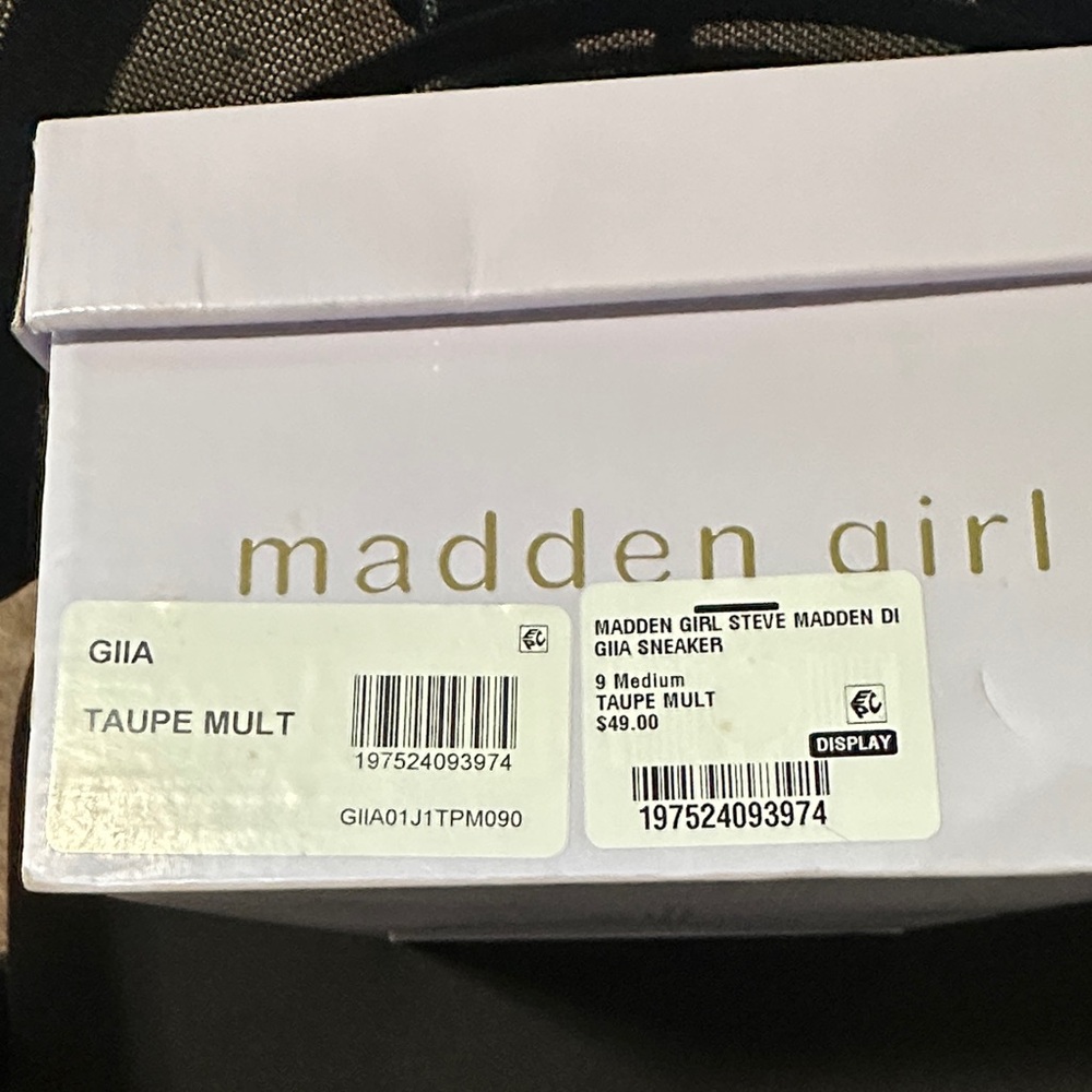 Madden Girl Taupe Gia Multicolor Sneakers. Size 9 - Picture 3 of 9